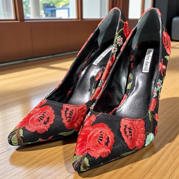 Charles David Shoes - CHARLES DAVID RED FLORAL EMBROIDERED POINTED TOE HEELS SIZE 9